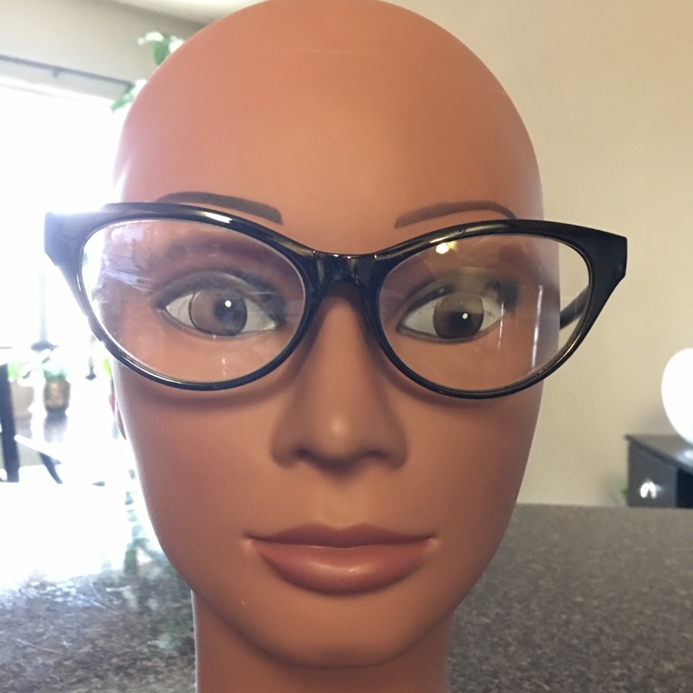 Betsey Johnson Cat Eye Readers +2.00